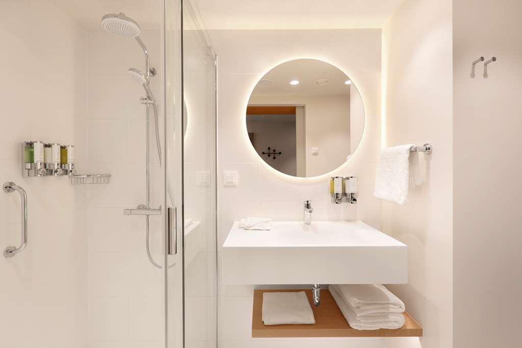 Hampton By Hilton Krakow Airport Balice Exterior foto