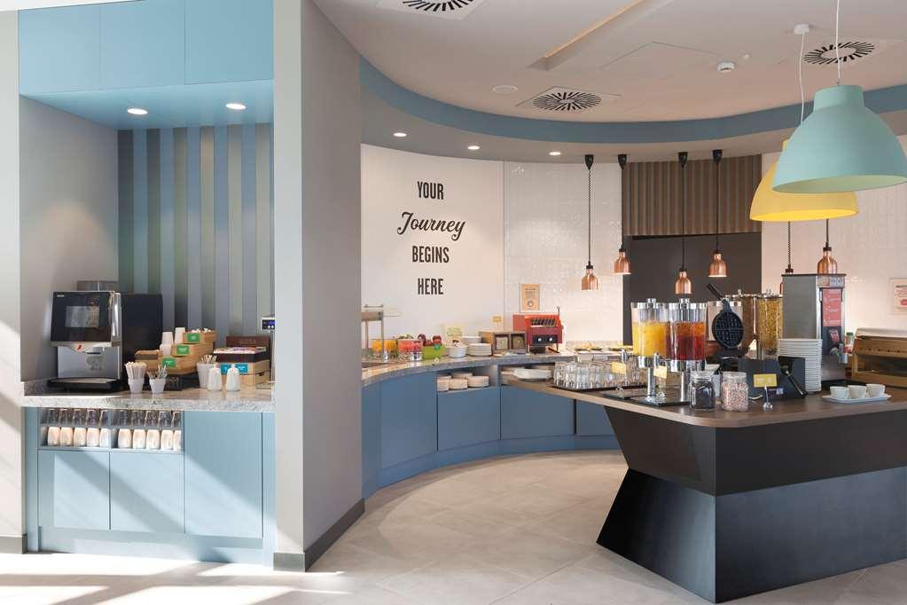Hampton By Hilton Krakow Airport Balice Exterior foto